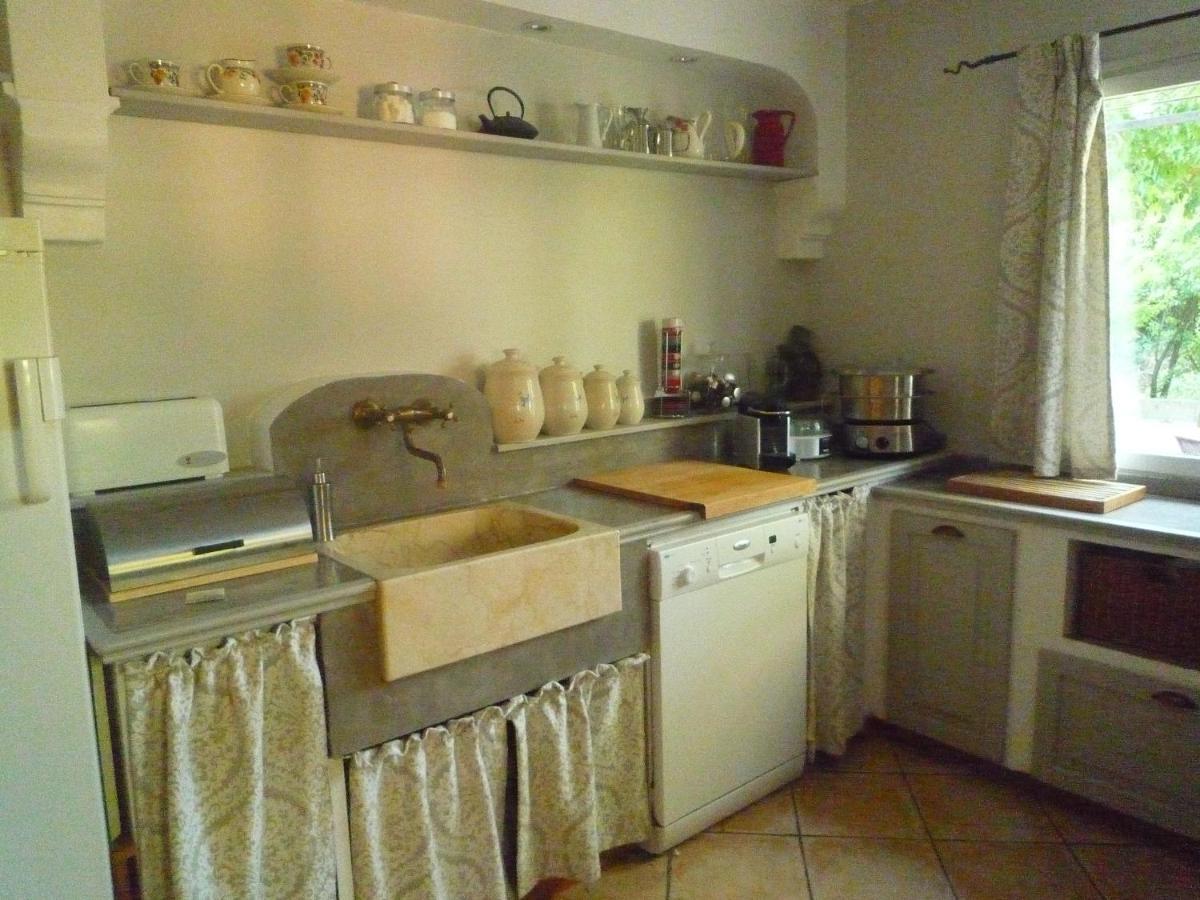 Bed and Breakfast L'Atelier Des Coudelieres Le Thor Exterior foto