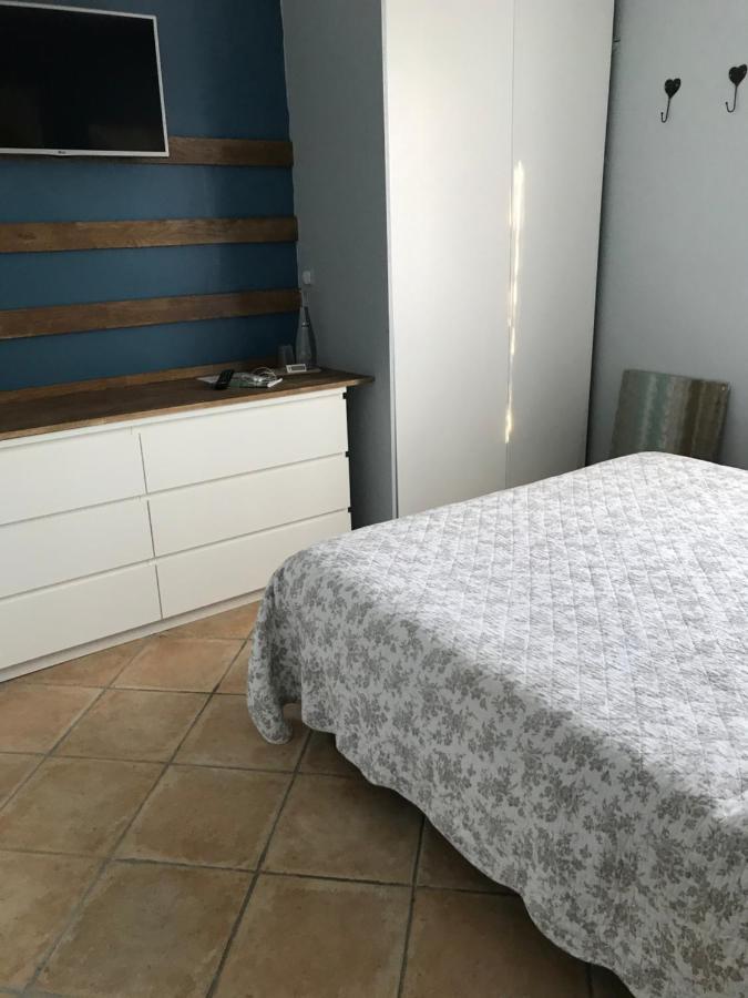Bed and Breakfast L'Atelier Des Coudelieres Le Thor Exterior foto