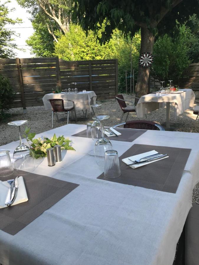 Bed and Breakfast L'Atelier Des Coudelieres Le Thor Exterior foto