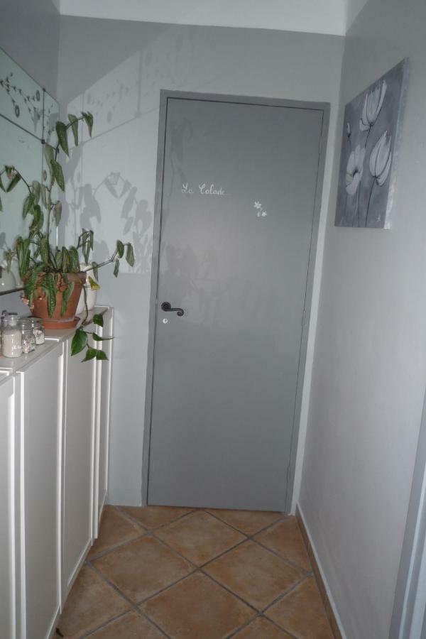 Bed and Breakfast L'Atelier Des Coudelieres Le Thor Exterior foto
